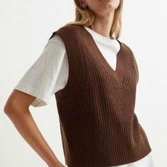Brown Ribbed Knit Sweater Vest | H&M | Size Small - Picture 5 of 5
